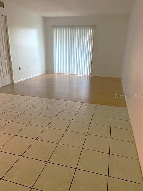 Image 3 of 16 For 920 Lake Destiny Road F