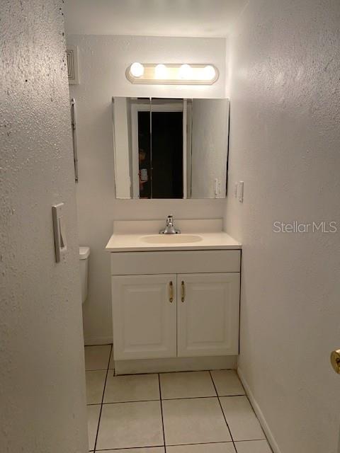 Image 6 of 16 For 920 Lake Destiny Road F