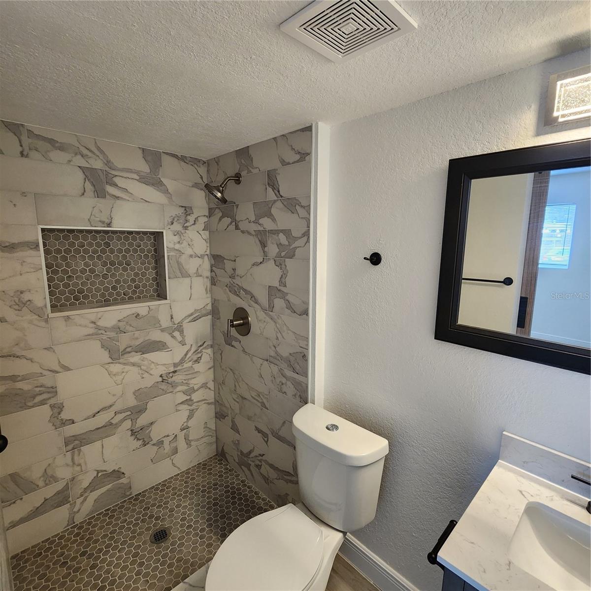 Image 20 of 32 For 711 Wyman Court 711