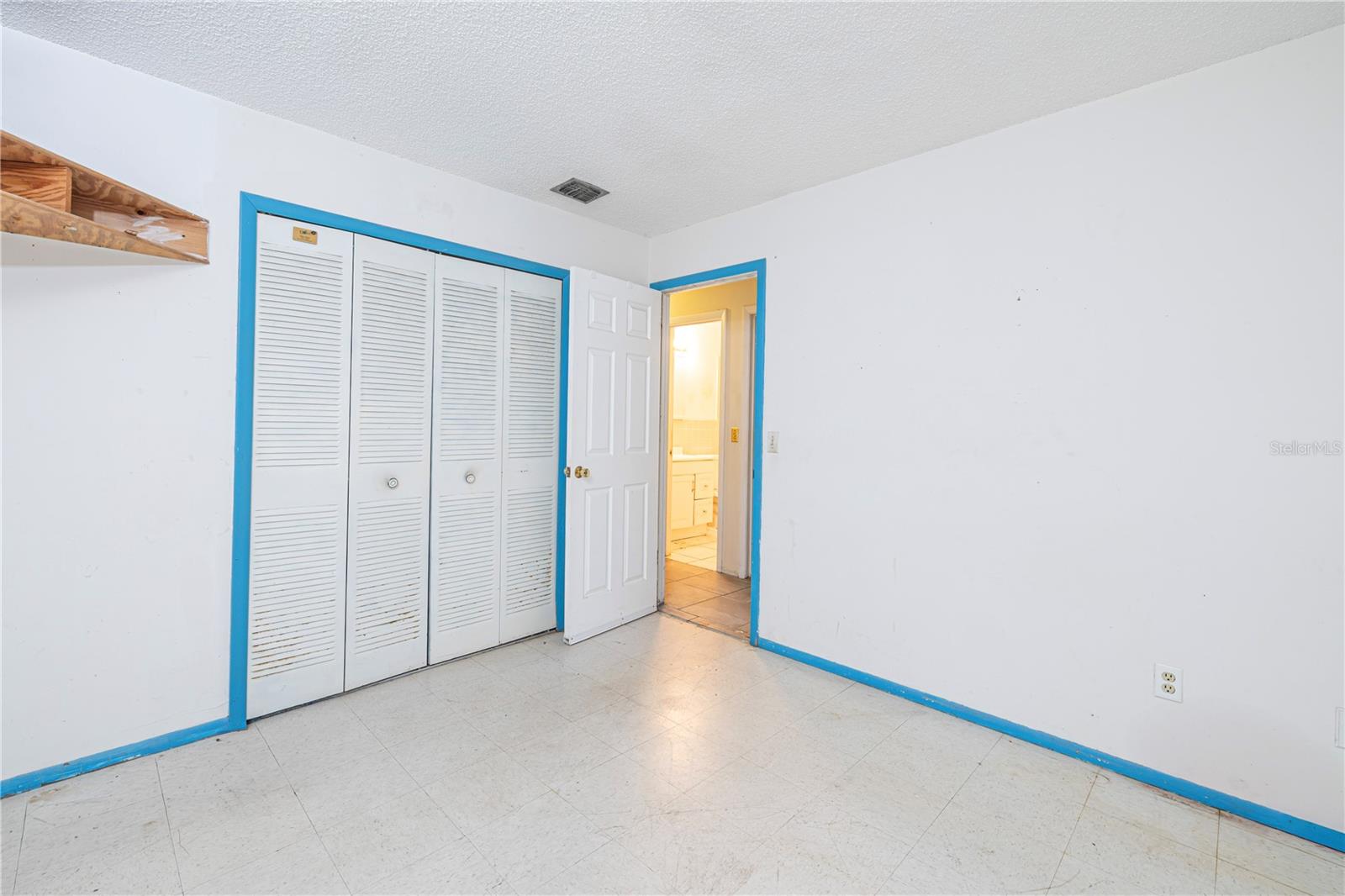 Image 15 of 40 For 330 Montana Avenue