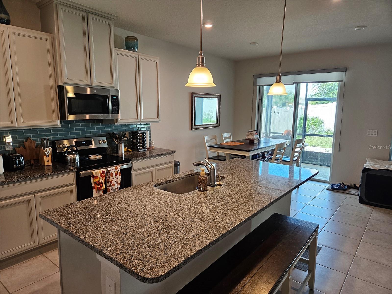 Image 10 of 41 For 692 Bloom Terrace