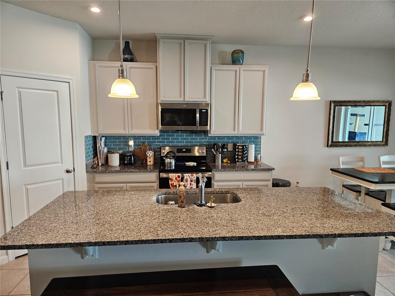 Image 13 of 41 For 692 Bloom Terrace