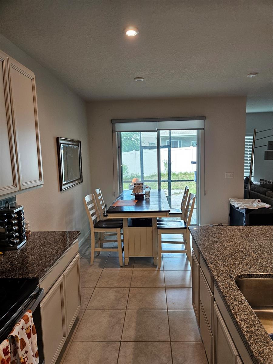 Image 18 of 41 For 692 Bloom Terrace