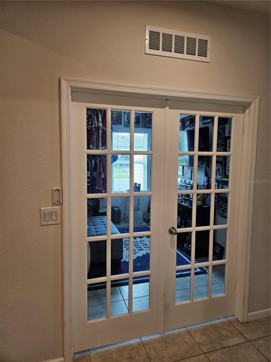 Image 21 of 41 For 692 Bloom Terrace