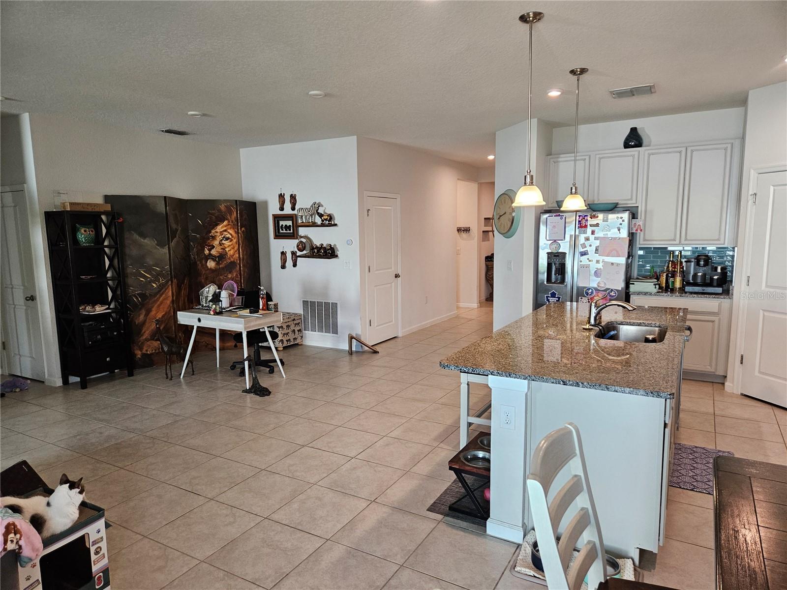 Image 28 of 41 For 692 Bloom Terrace