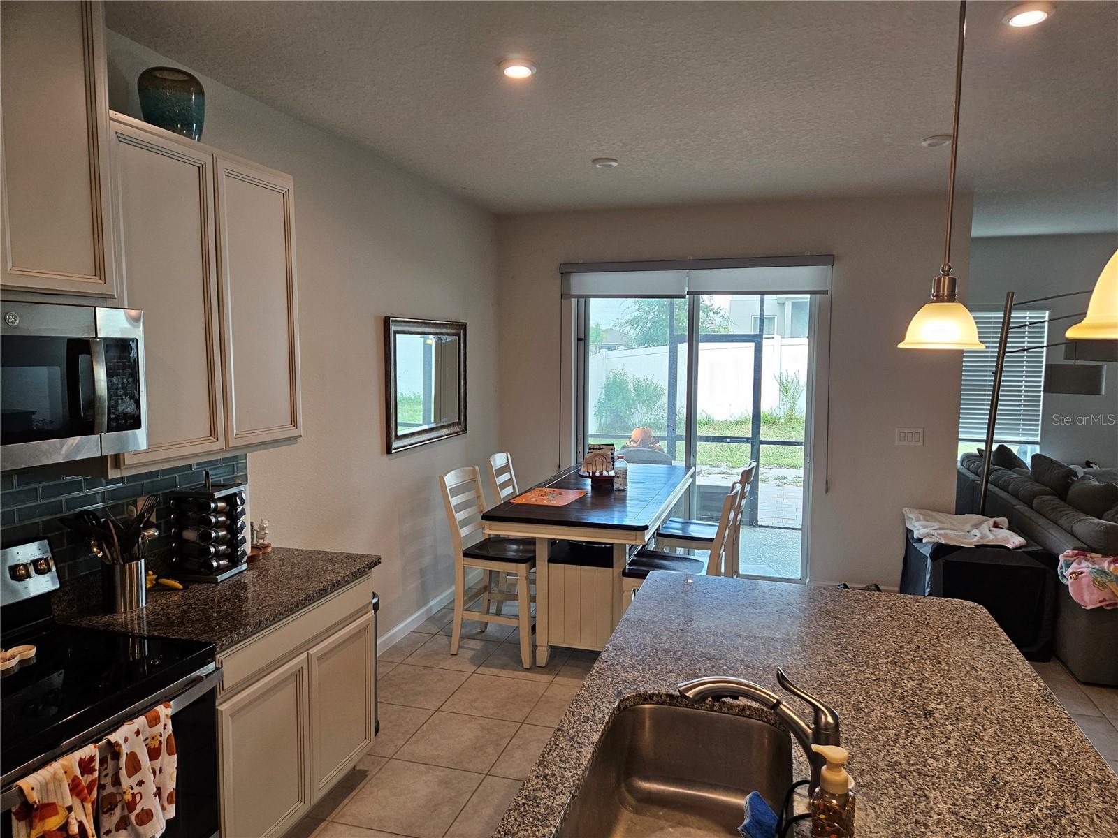 Image 30 of 41 For 692 Bloom Terrace