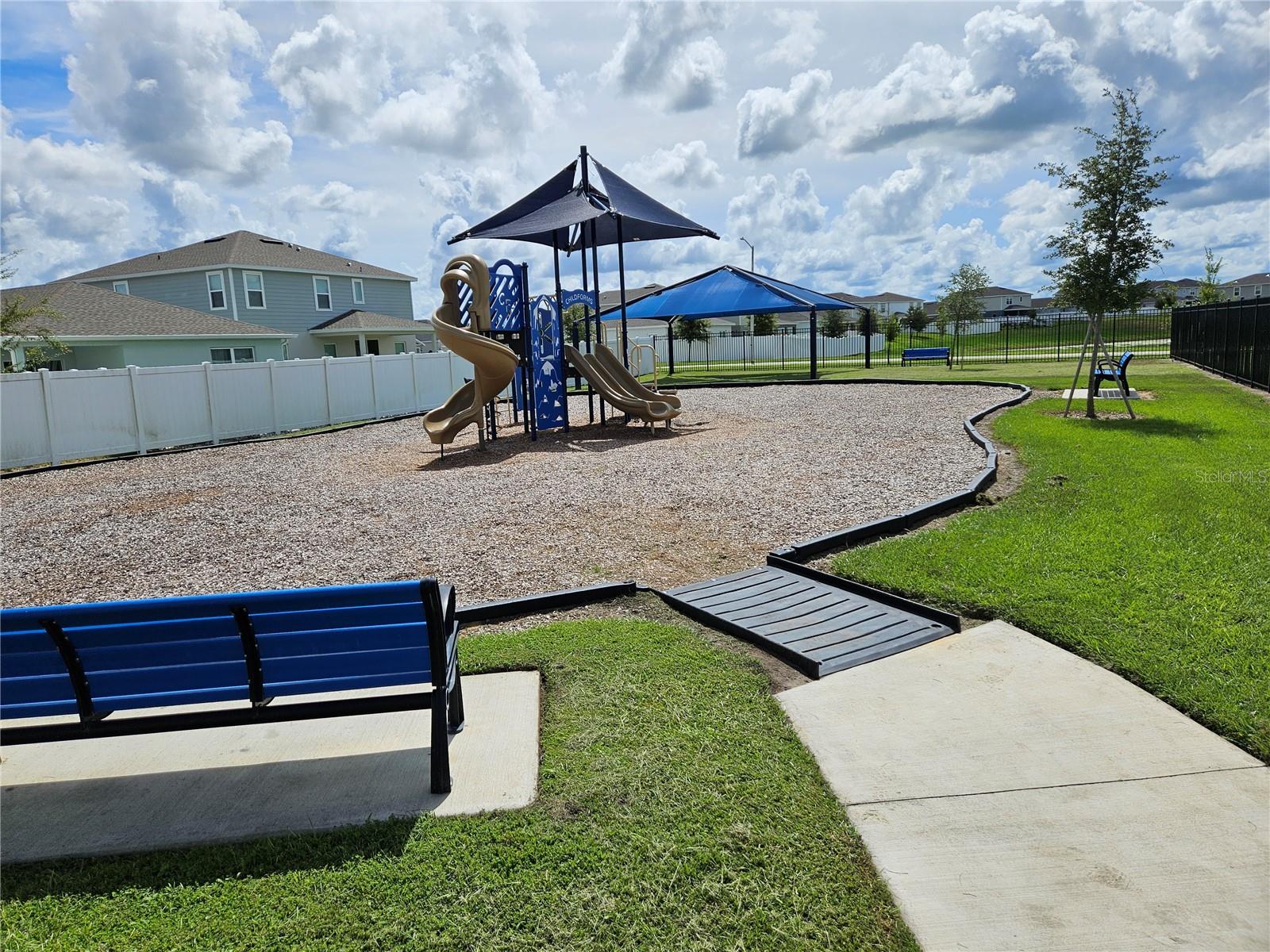 Image 38 of 41 For 692 Bloom Terrace