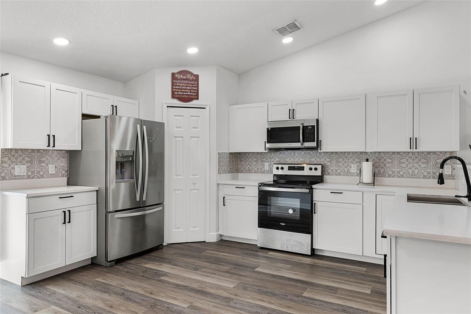 Image 7 of 23 For 4204 Arbor Oaks Court