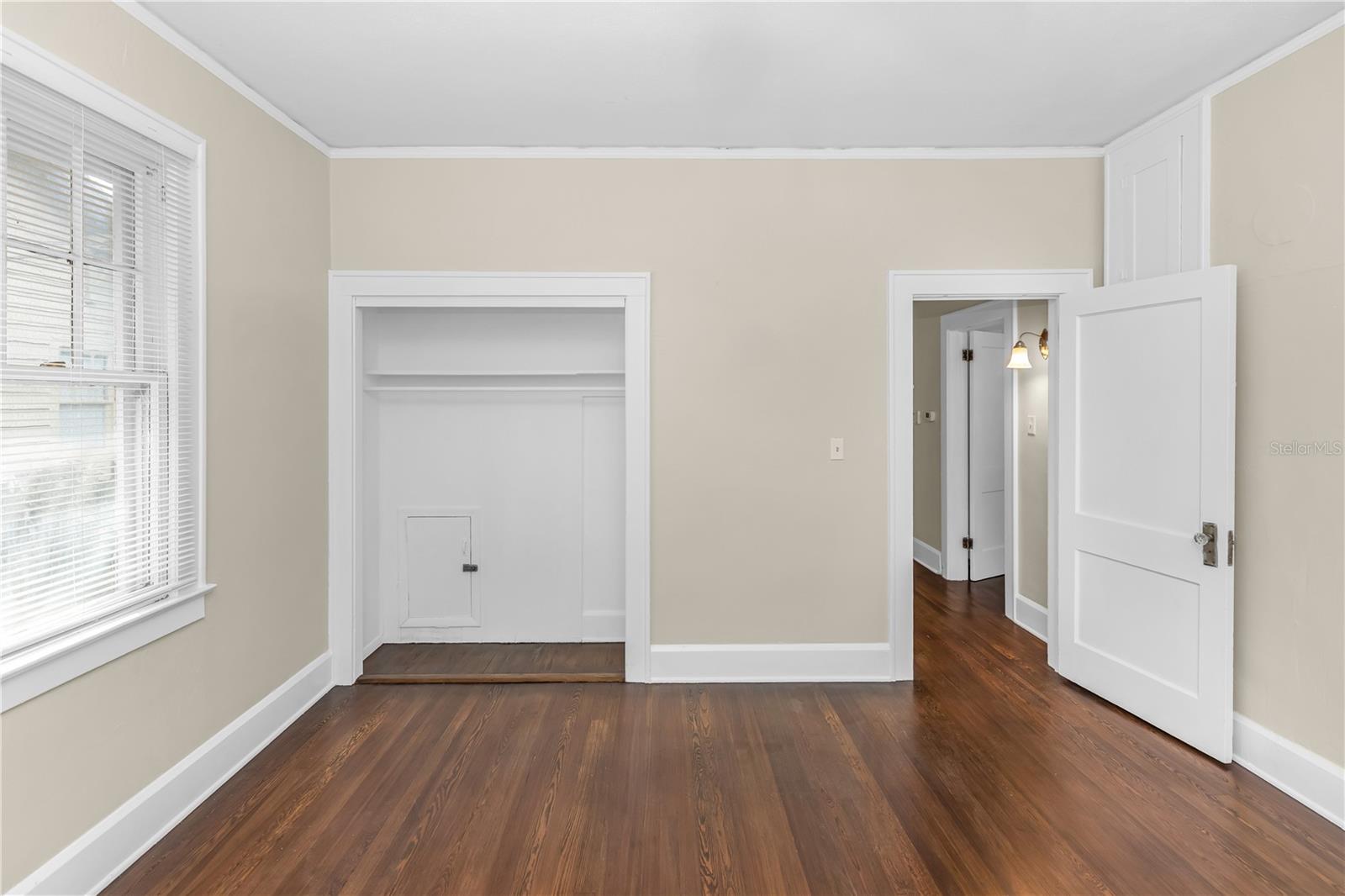 Image 18 of 32 For 812 Harwood Street