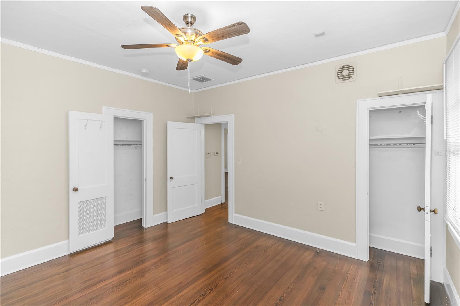 Image 21 of 32 For 812 Harwood Street