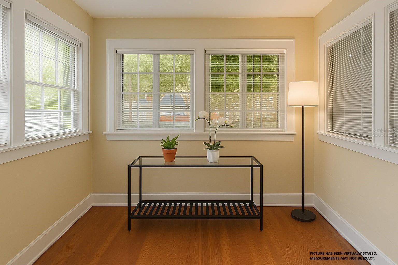 Image 34 of 43 For 812 Harwood Street