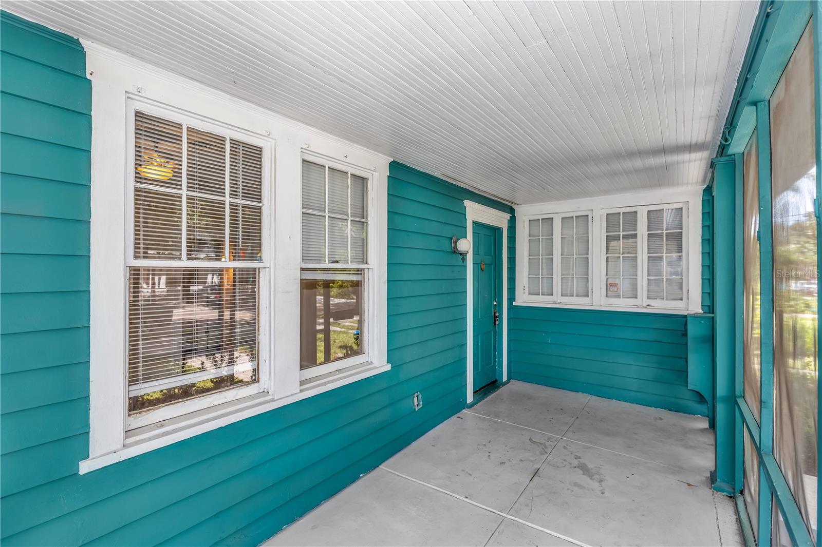 Image 5 of 32 For 812 Harwood Street