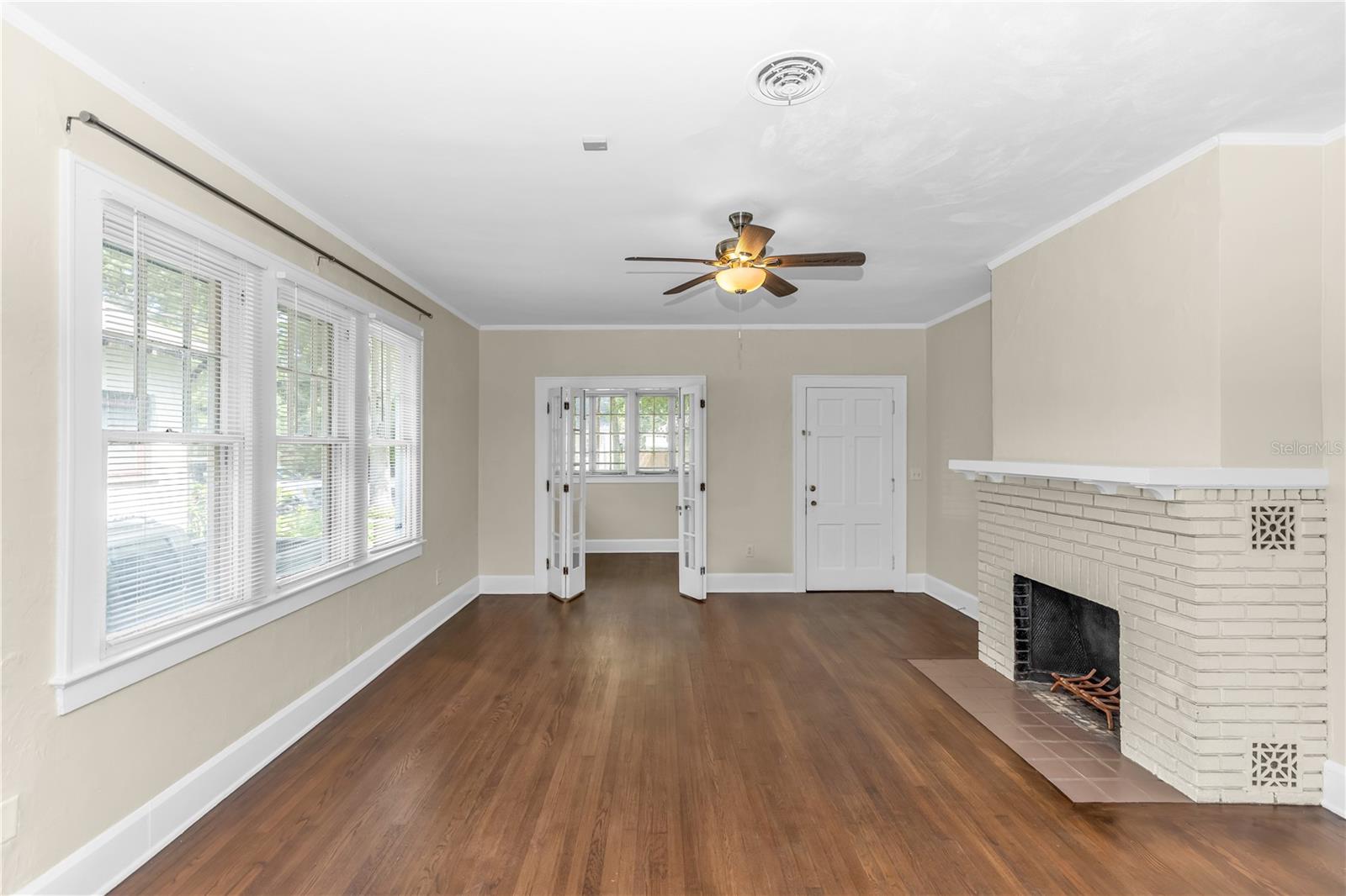 Image 6 of 32 For 812 Harwood Street