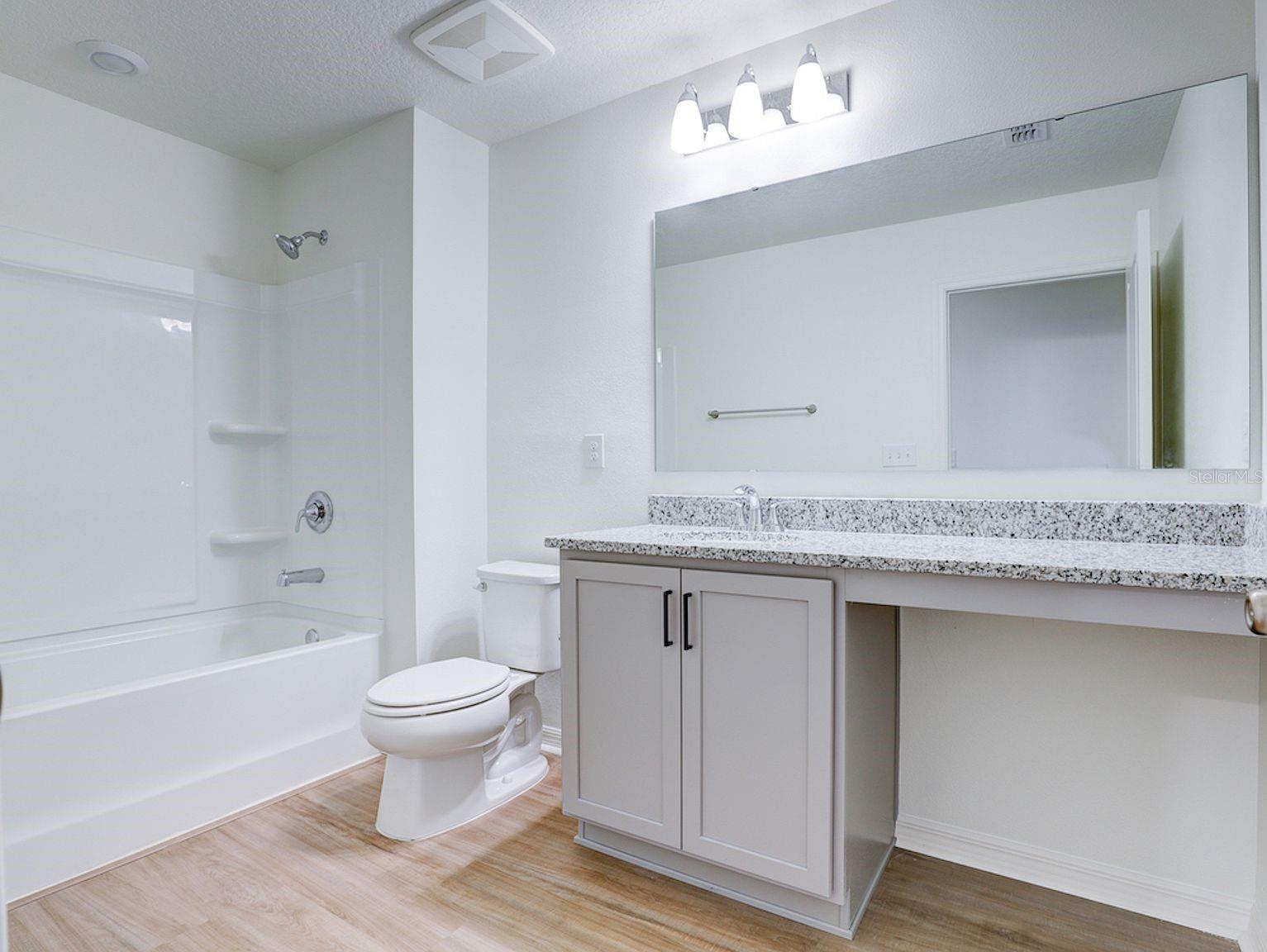Image 4 of 10 For 775 Overpool Ave