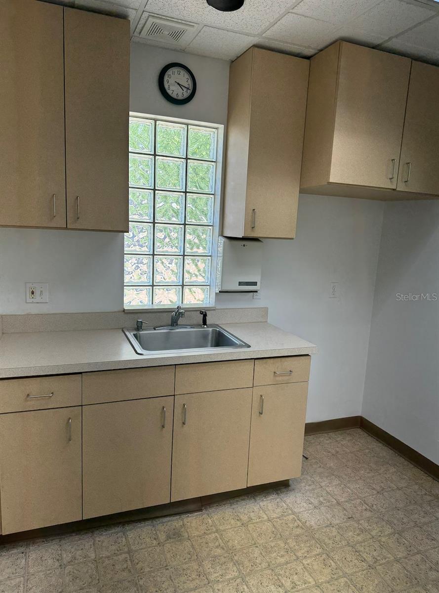 Image 17 of 48 For 4031 43rd Street