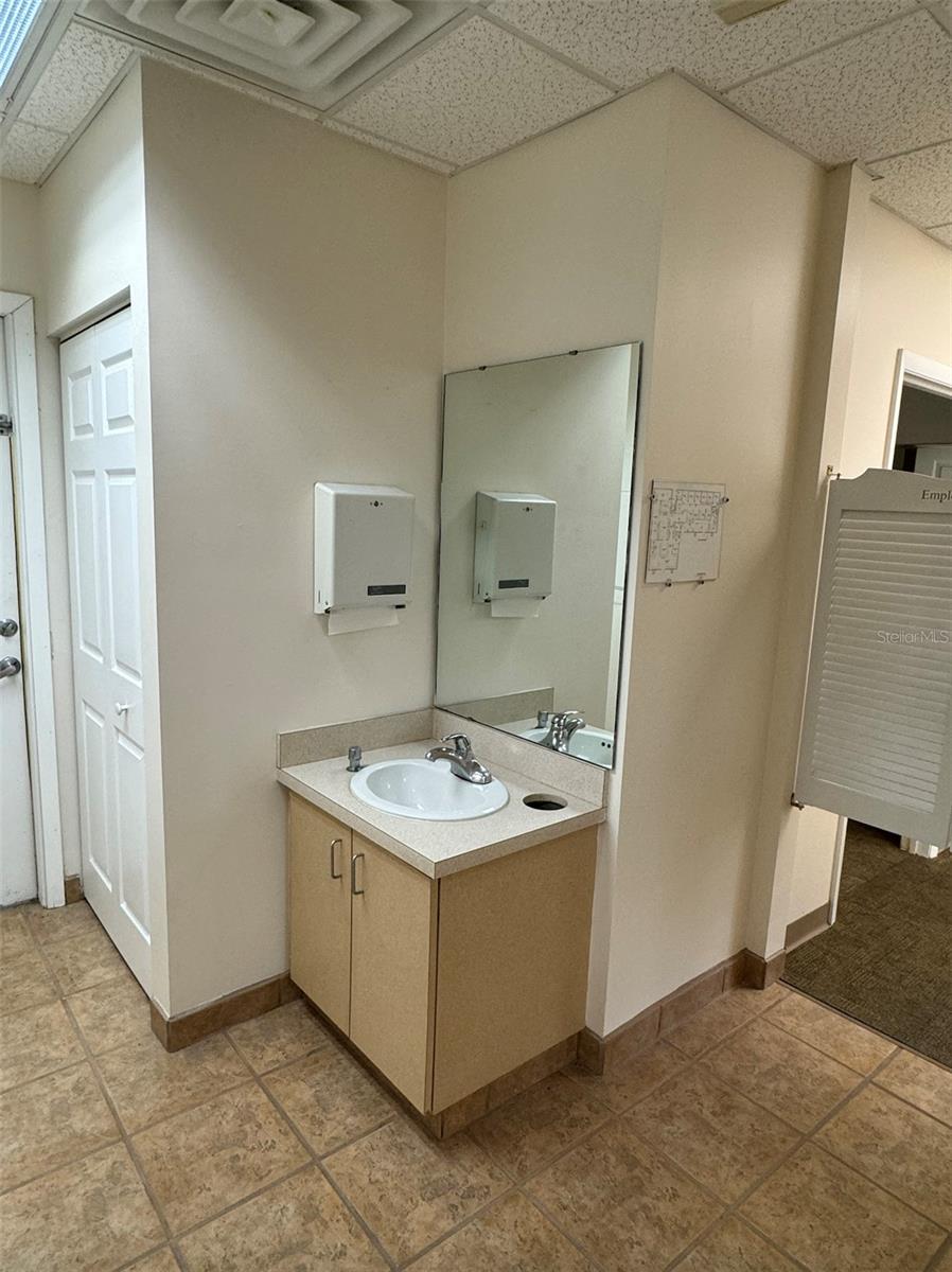 Image 31 of 48 For 4031 43rd Street