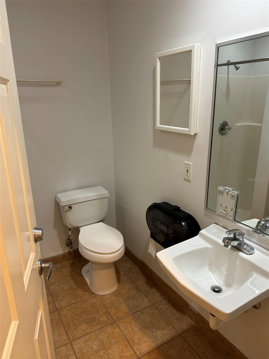 Image 42 of 48 For 4031 43rd Street