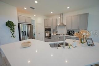Image 2 of 8 For 924 Lakeside Estates Drive