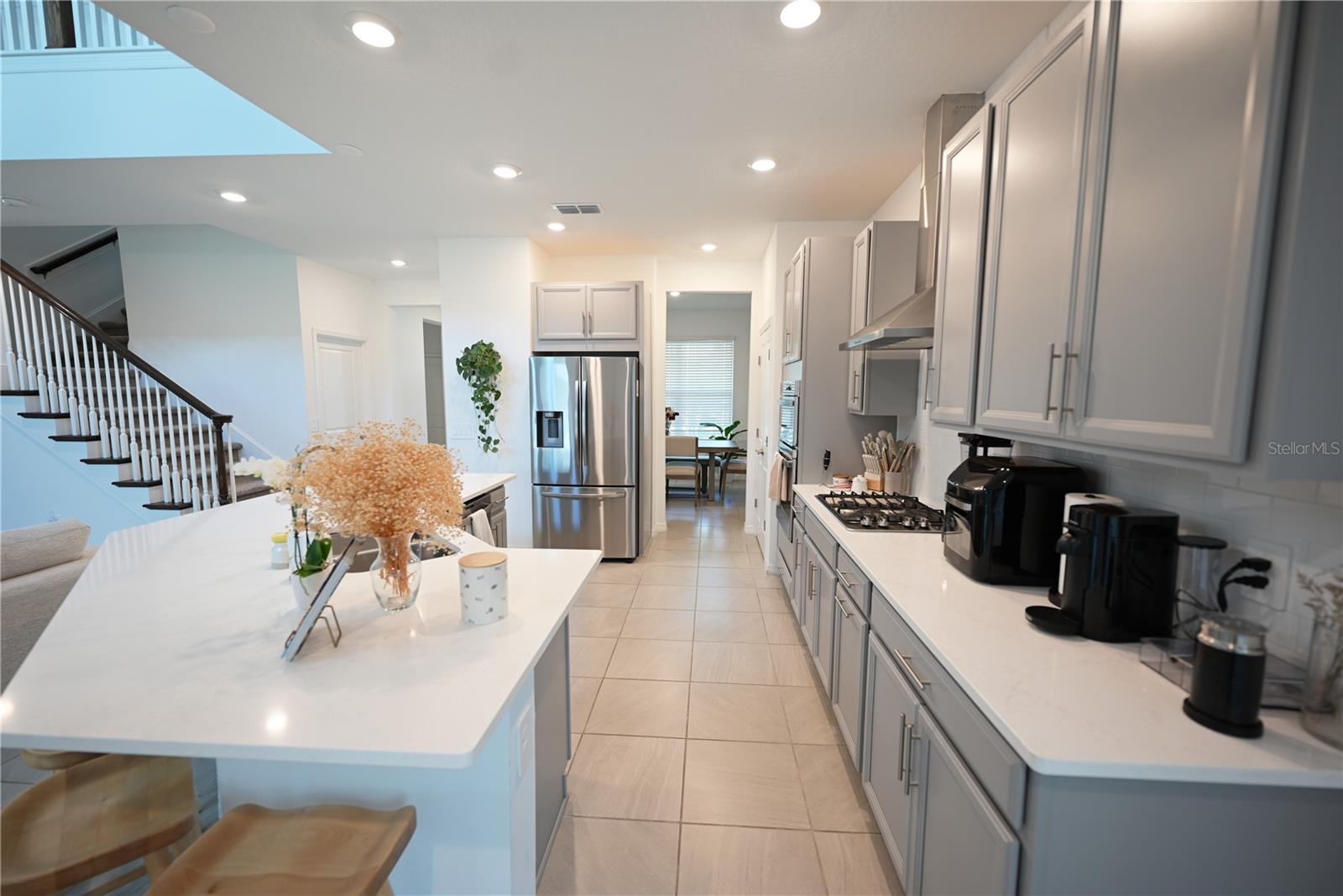 Image 4 of 8 For 924 Lakeside Estates Drive