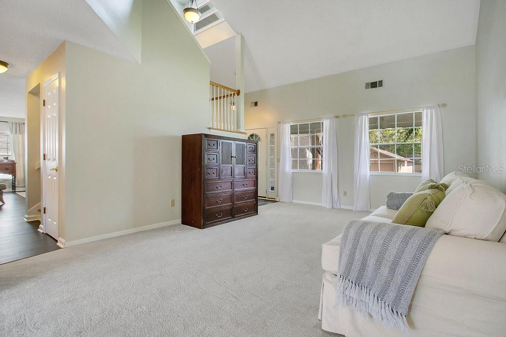 Image 5 of 35 For 1660 Tremont Lane