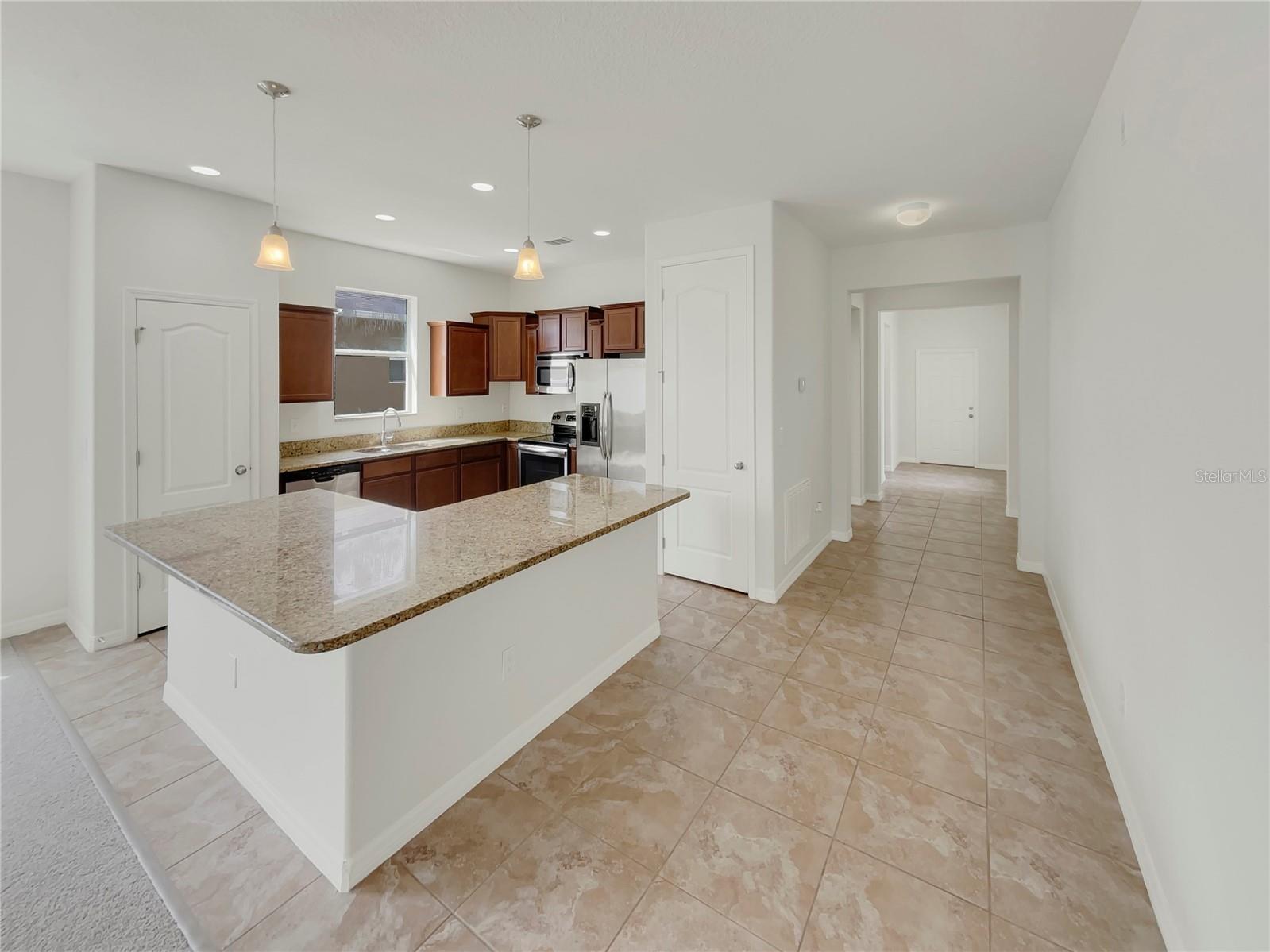 Image 6 of 27 For 1906 Sunbow Avenue