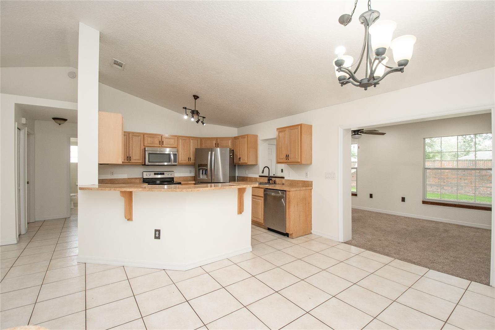 Image 6 of 17 For 4828 Jeanette Court