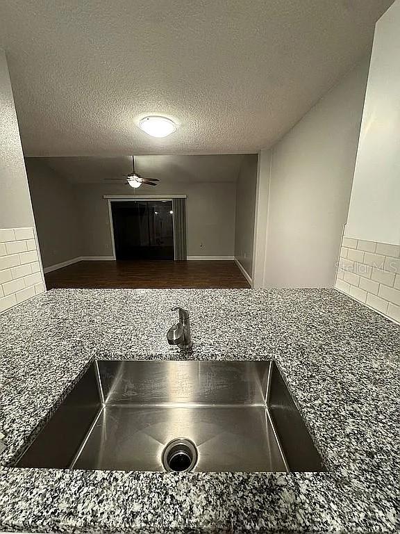 Image 15 of 44 For 5082 Ernst Court 33