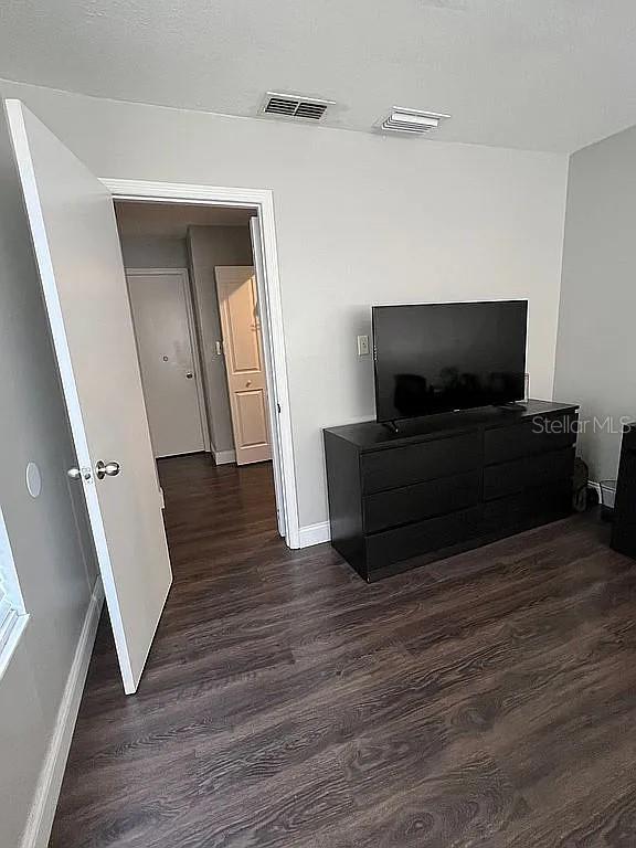 Image 42 of 45 For 5082 Ernst Court 33