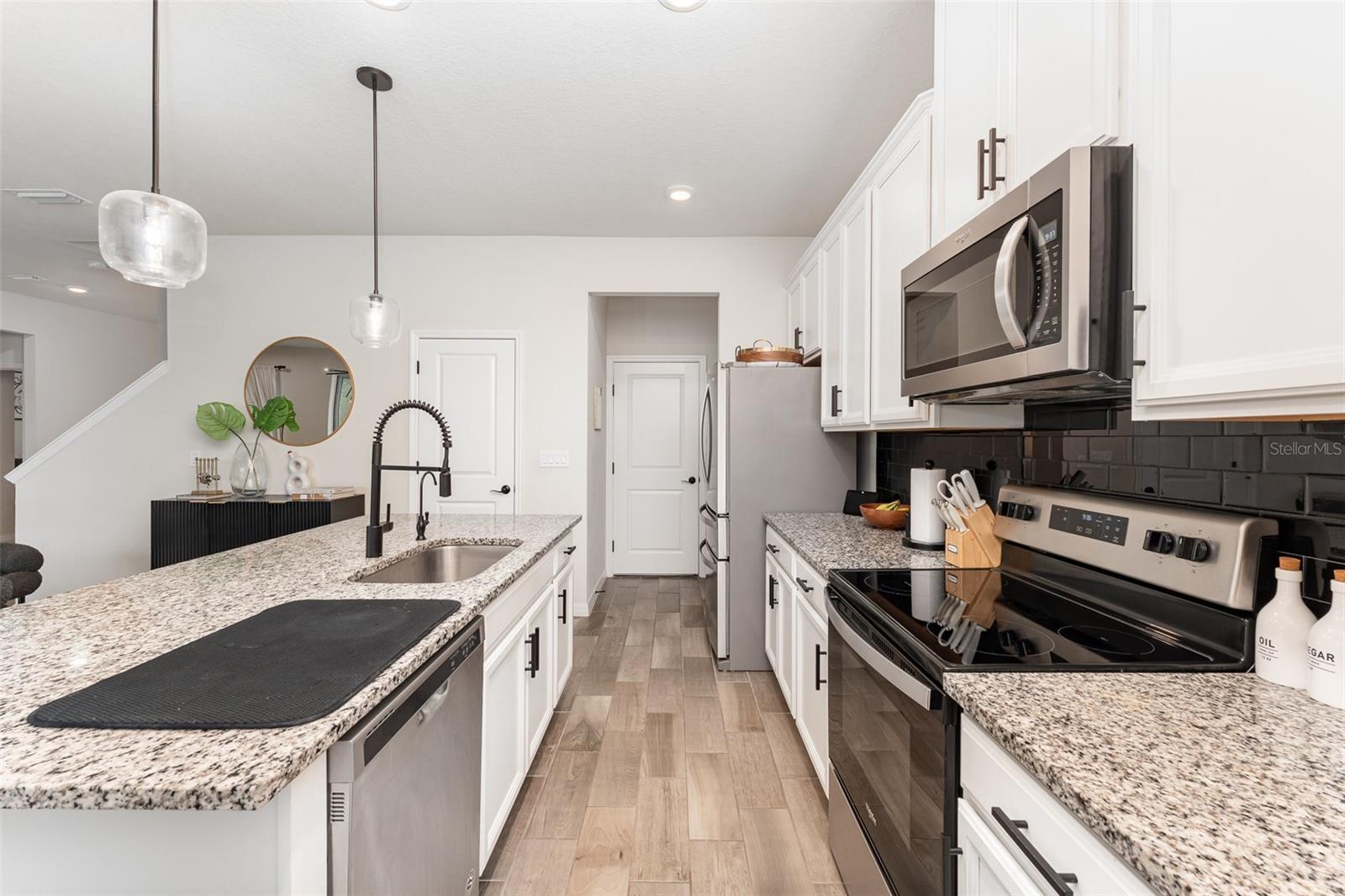 Image 11 of 30 For 13532 Palmera Vista Drive