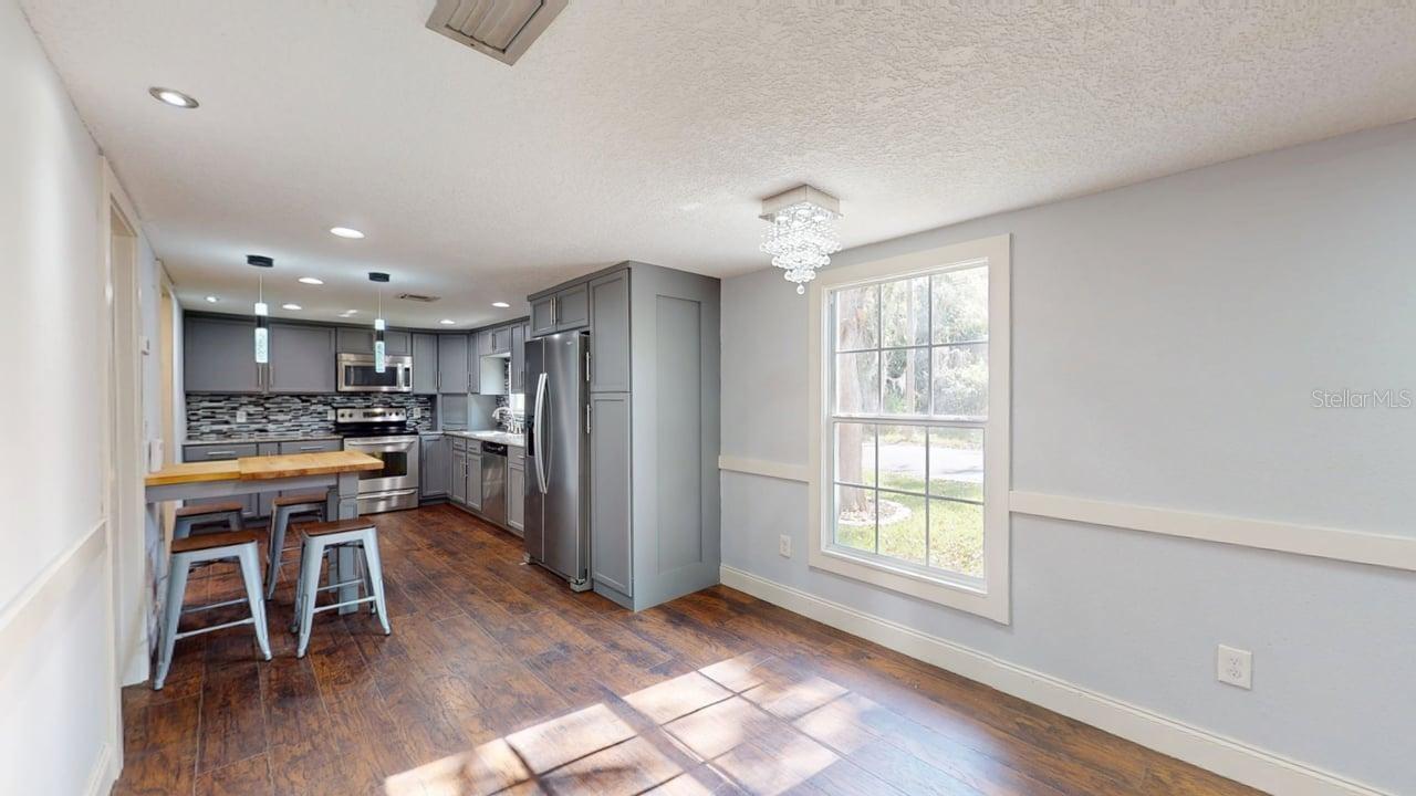 Image 13 of 27 For 2854 Bungalow Boulevard