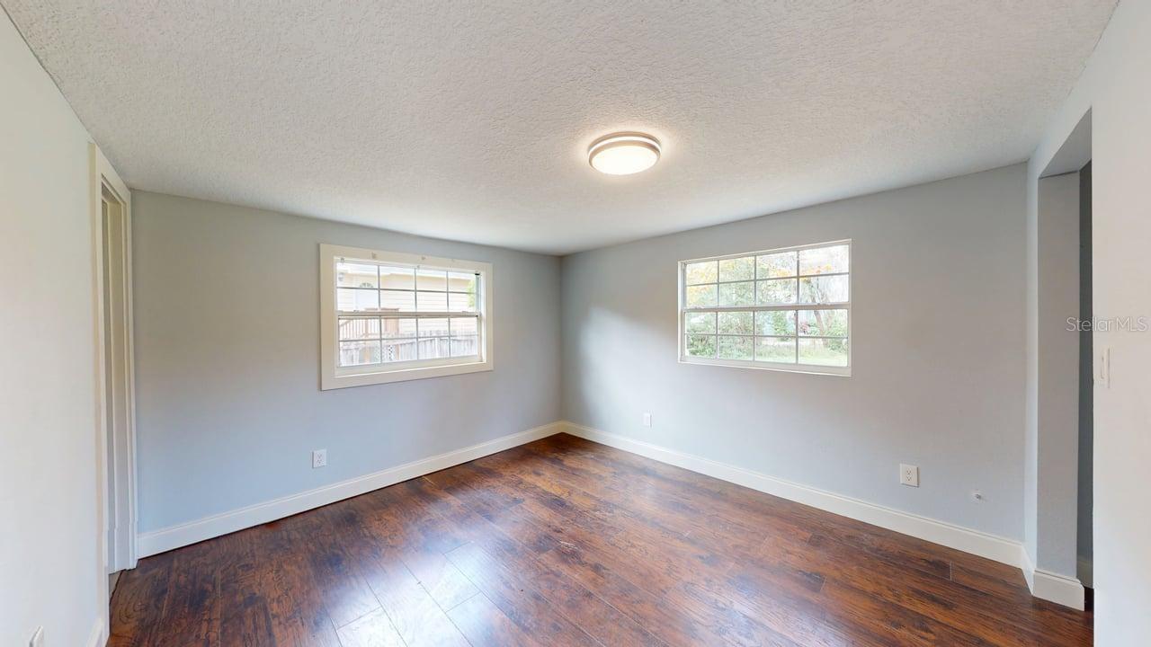 Image 25 of 27 For 2854 Bungalow Boulevard