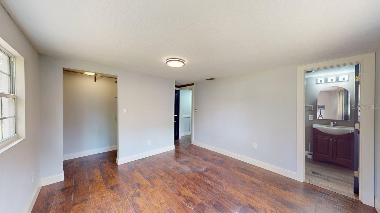 Image 26 of 27 For 2854 Bungalow Boulevard