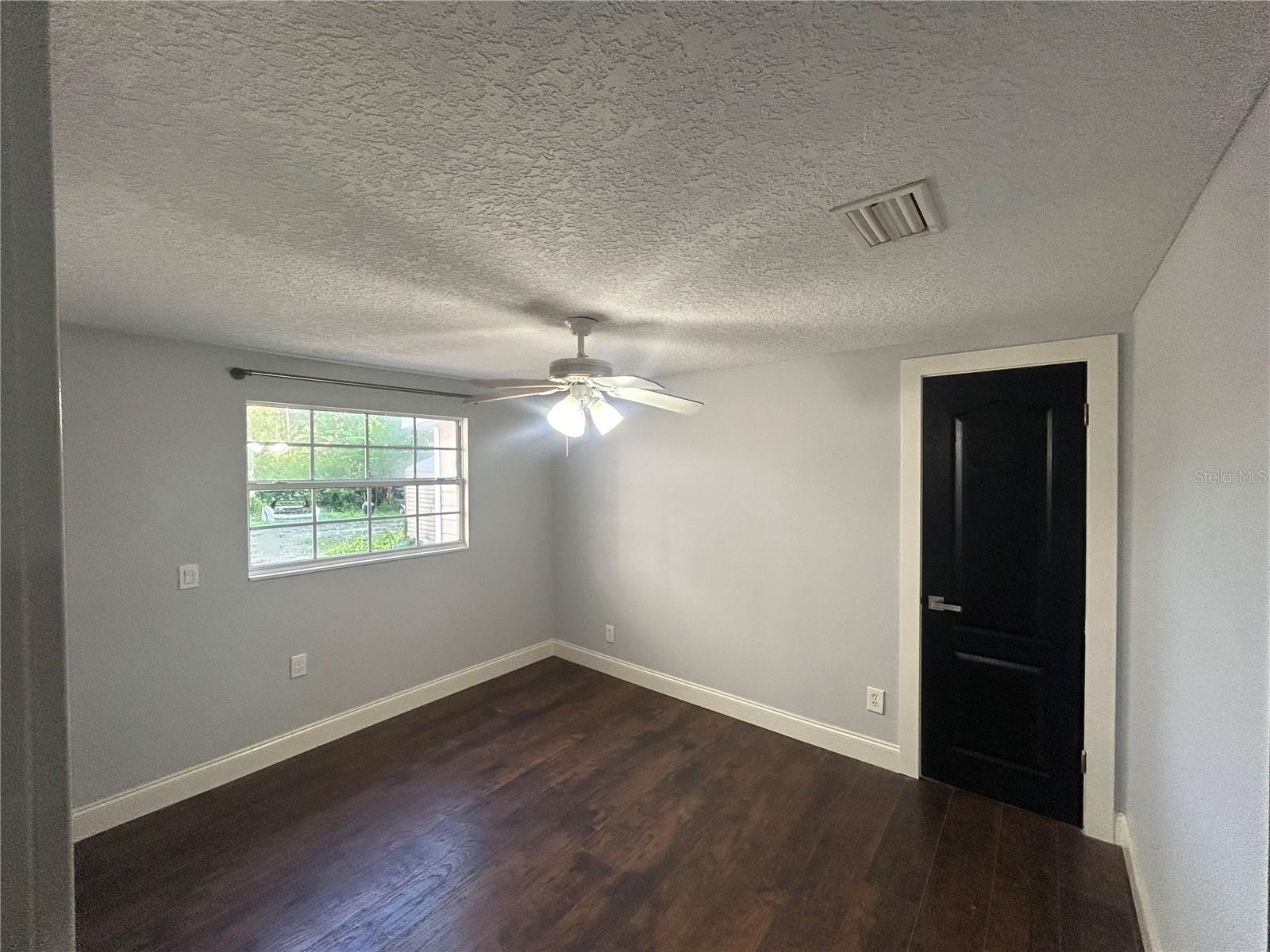Image 7 of 8 For 2854 Bungalow Boulevard