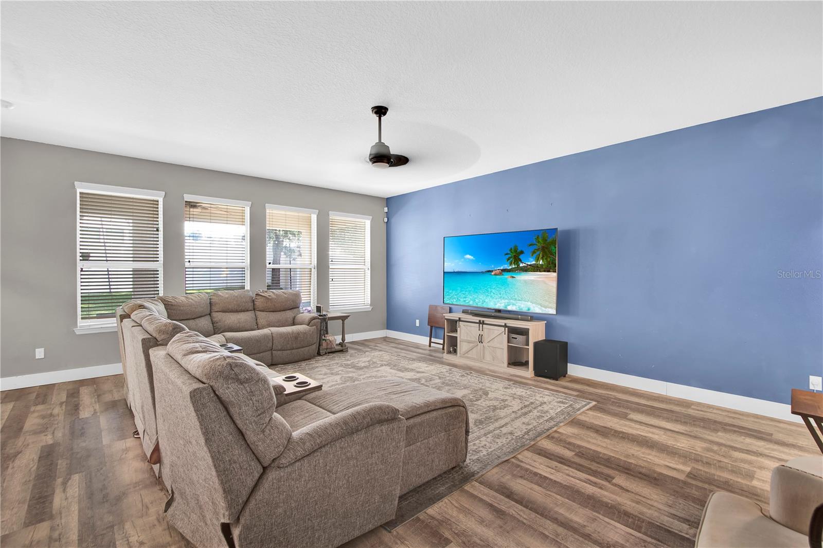 Image 10 of 31 For 1075 Wax Myrtle Avenue