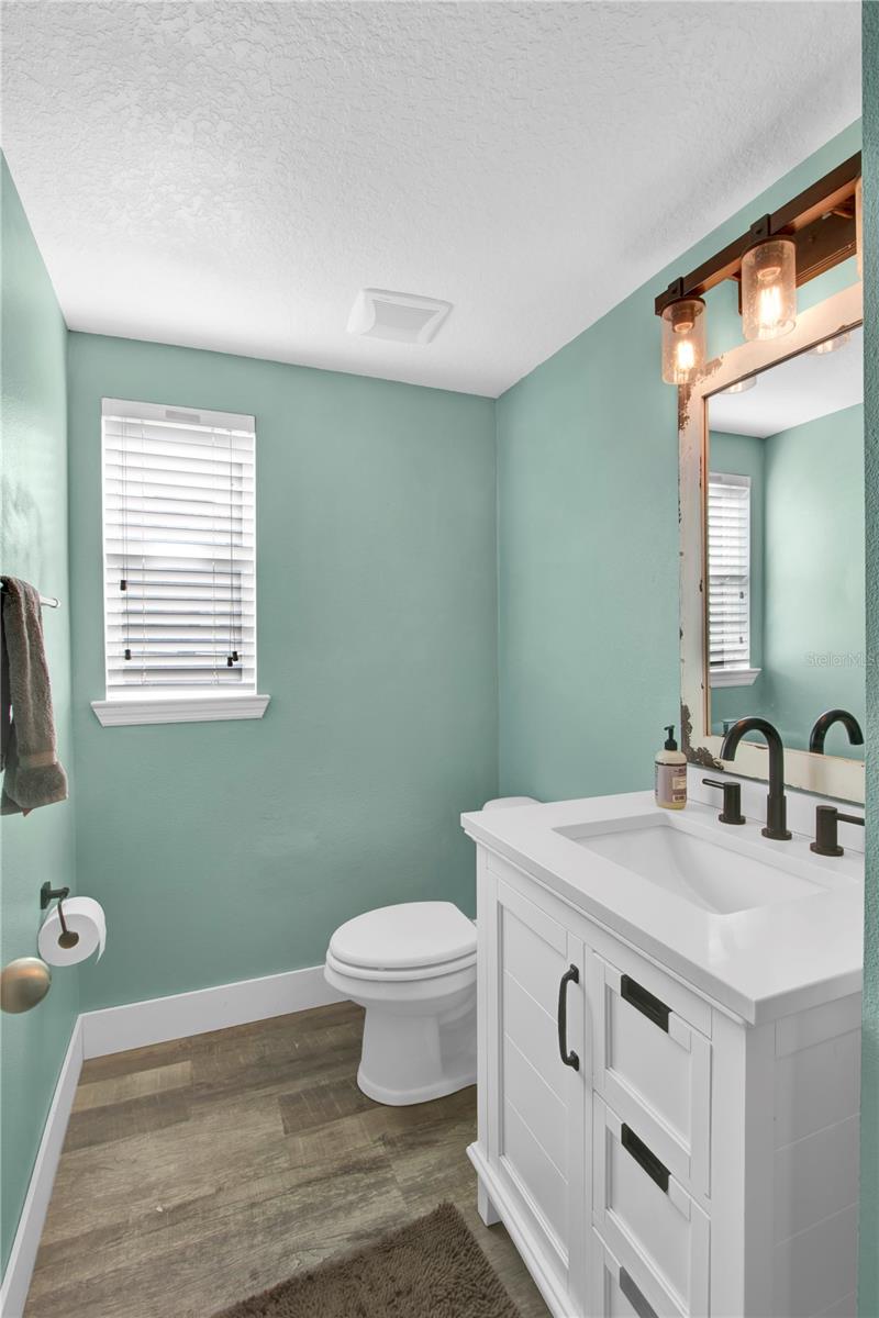 Image 13 of 31 For 1075 Wax Myrtle Avenue