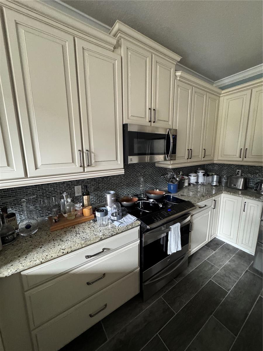 Image 3 of 9 For 5621 Siracusa Lane