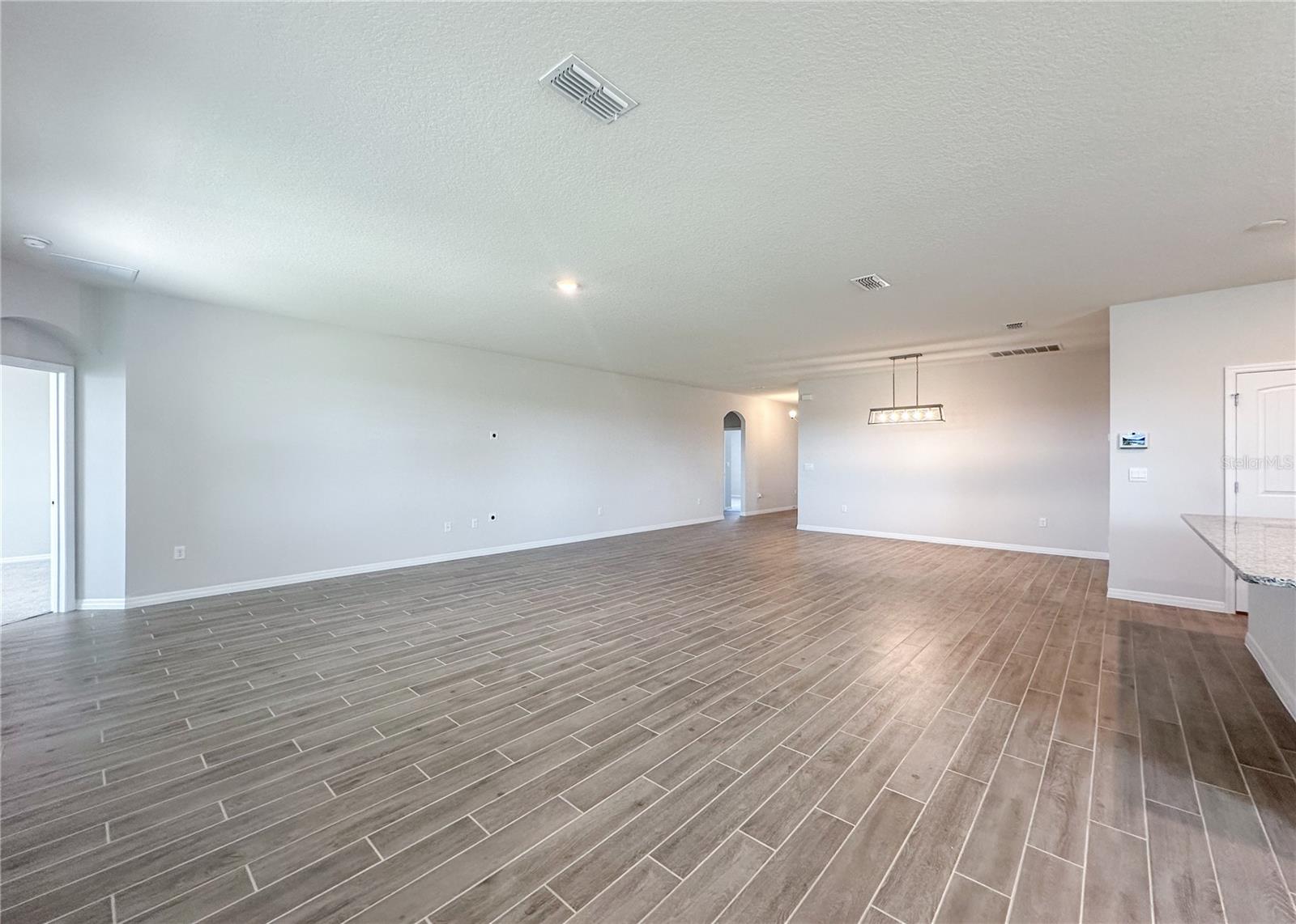 Image 18 of 41 For 14413 Bayuk Way