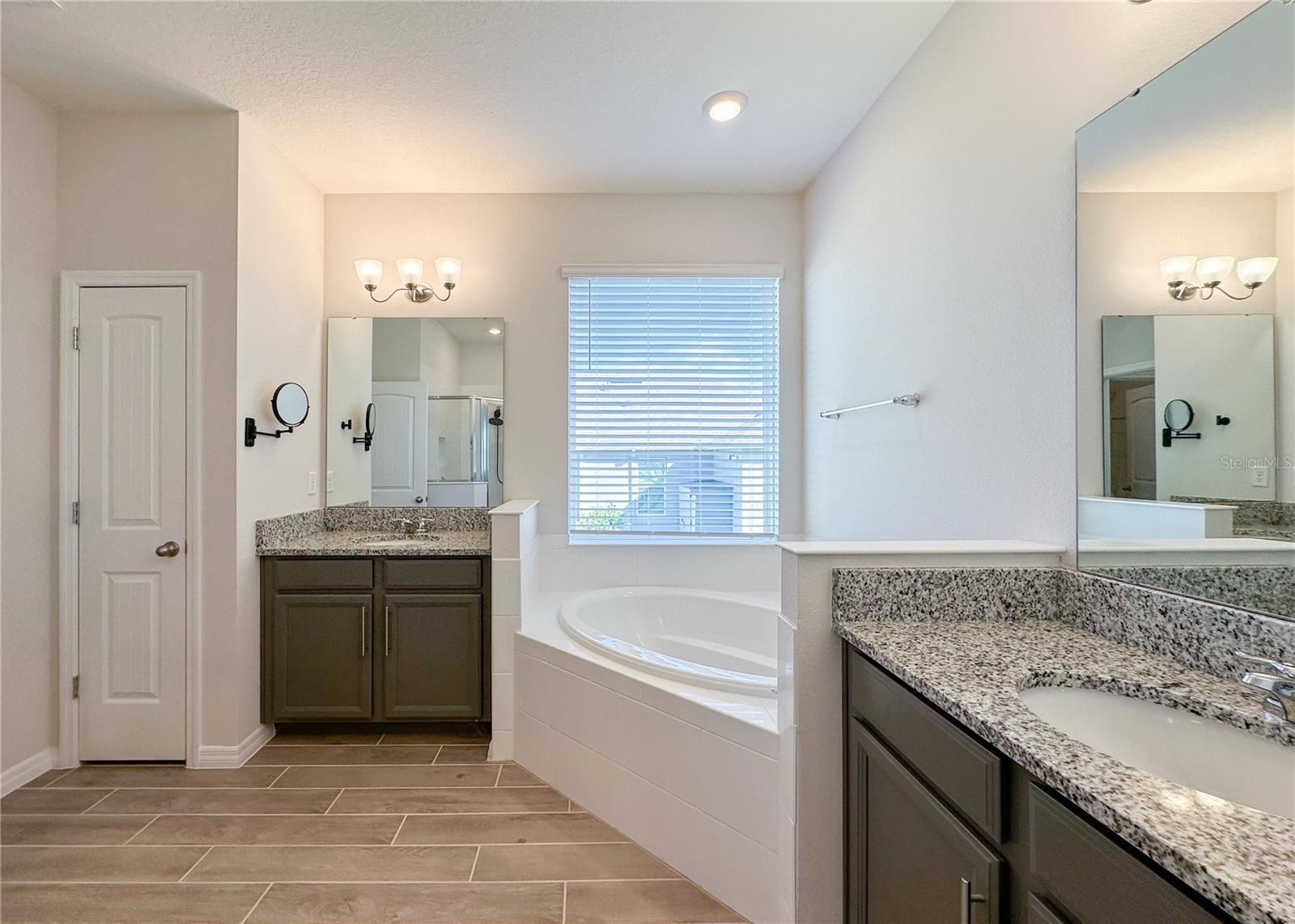 Image 23 of 41 For 14413 Bayuk Way