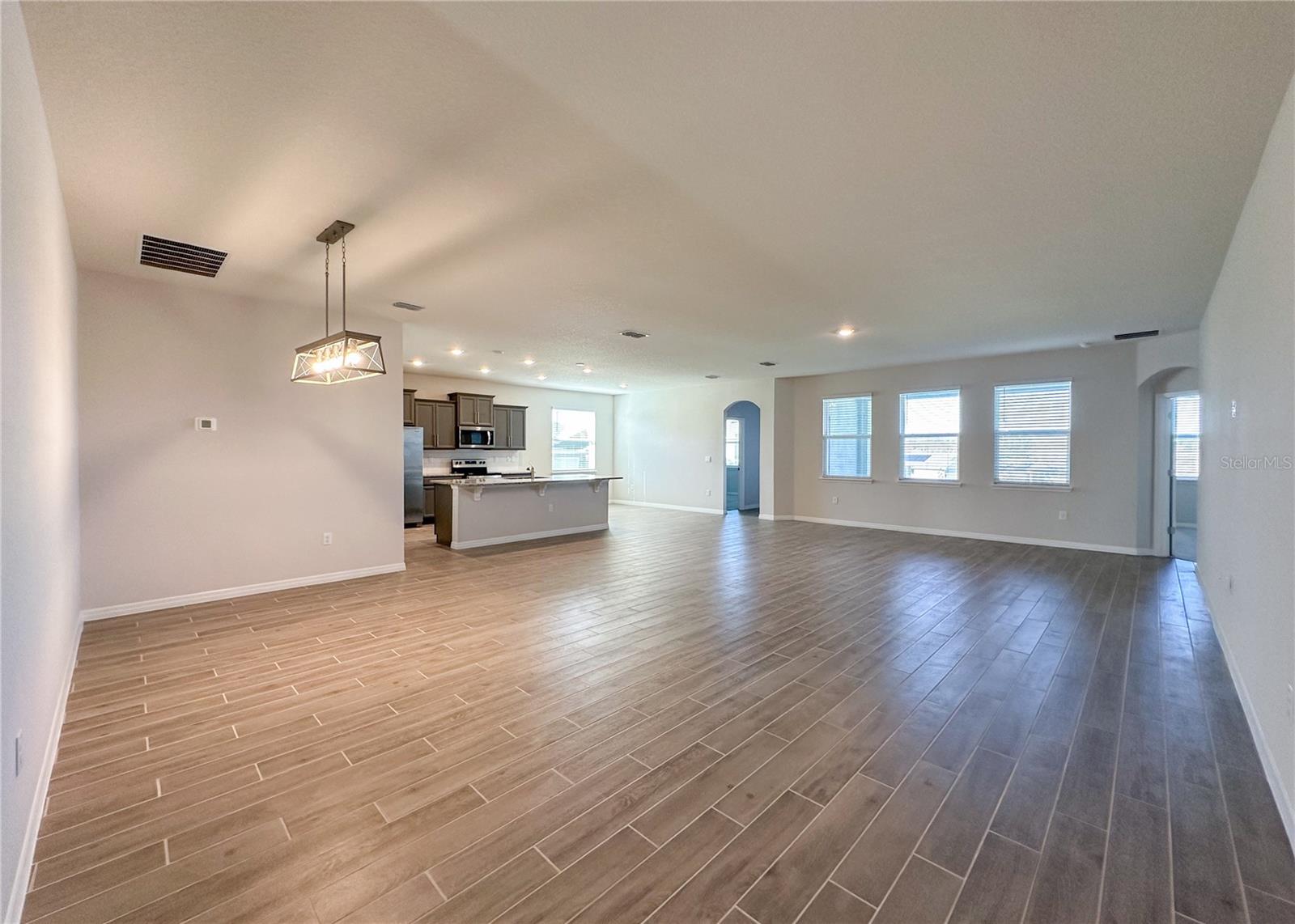 Image 4 of 41 For 14413 Bayuk Way