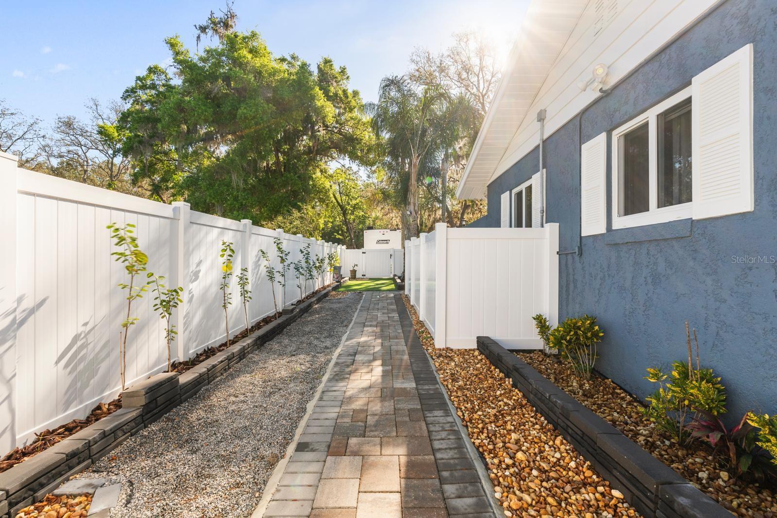 Image 20 of 46 For 2945 Southgate Terrace