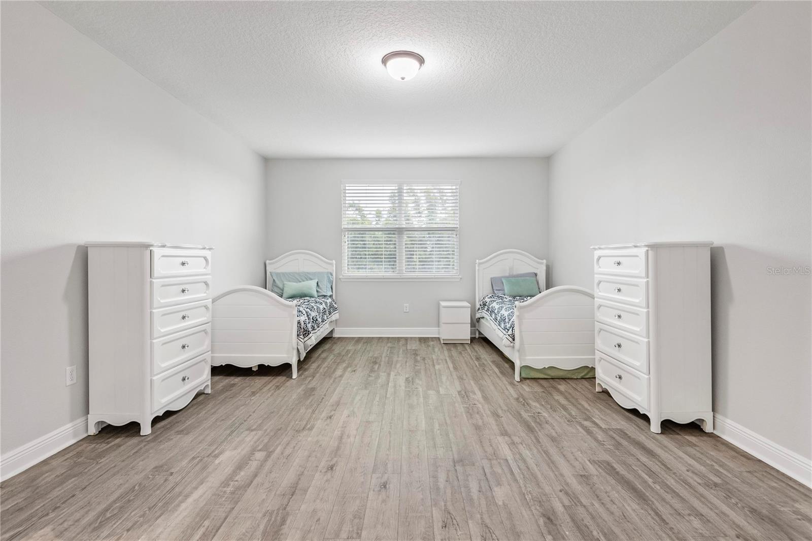 Image 33 of 50 For 8066 Ludington Circle