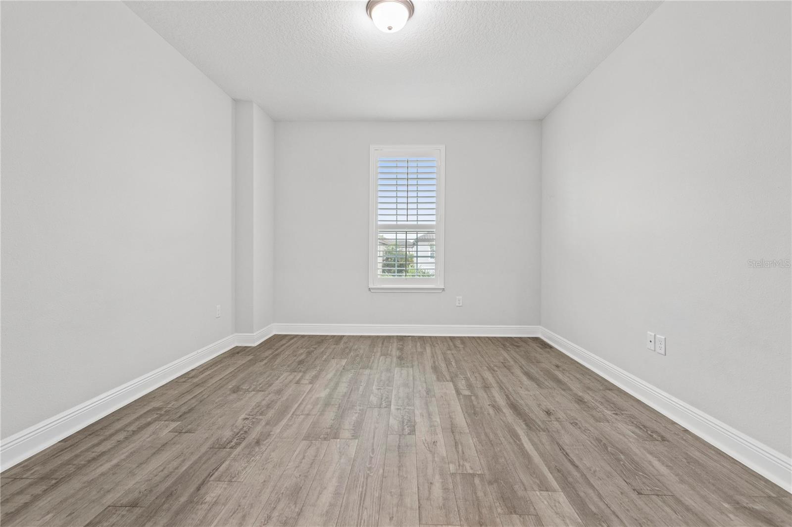 Image 38 of 50 For 8066 Ludington Circle