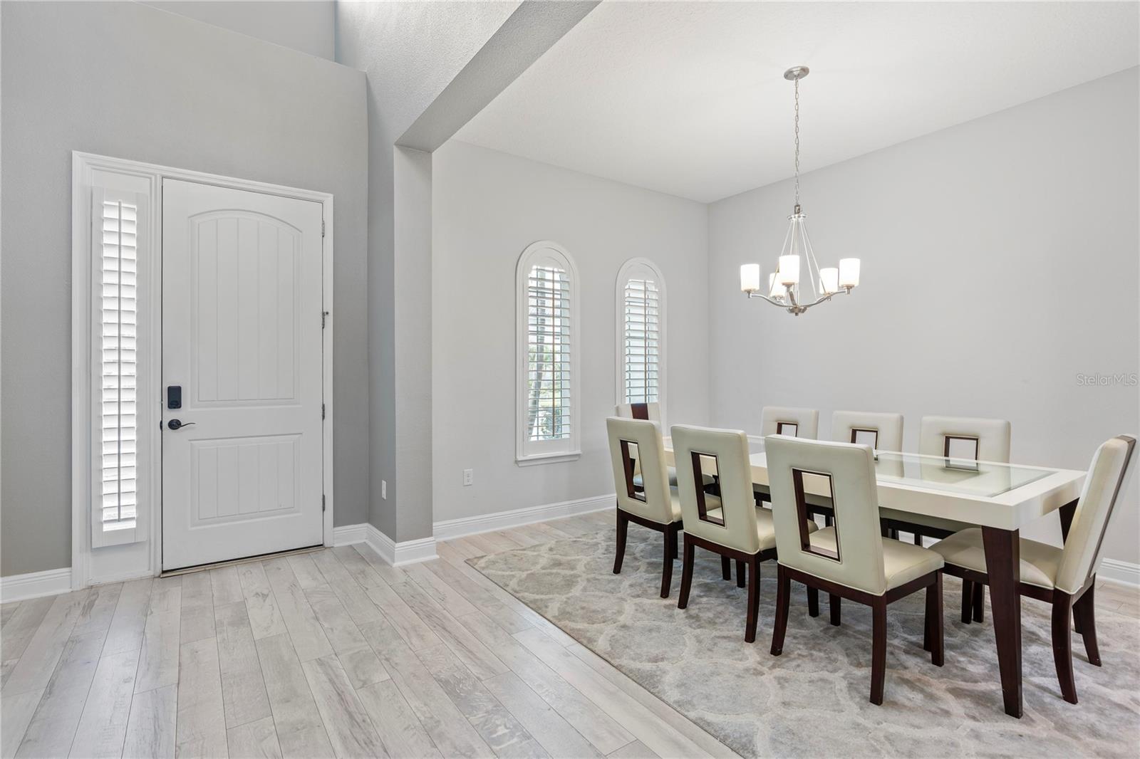 Image 5 of 50 For 8066 Ludington Circle