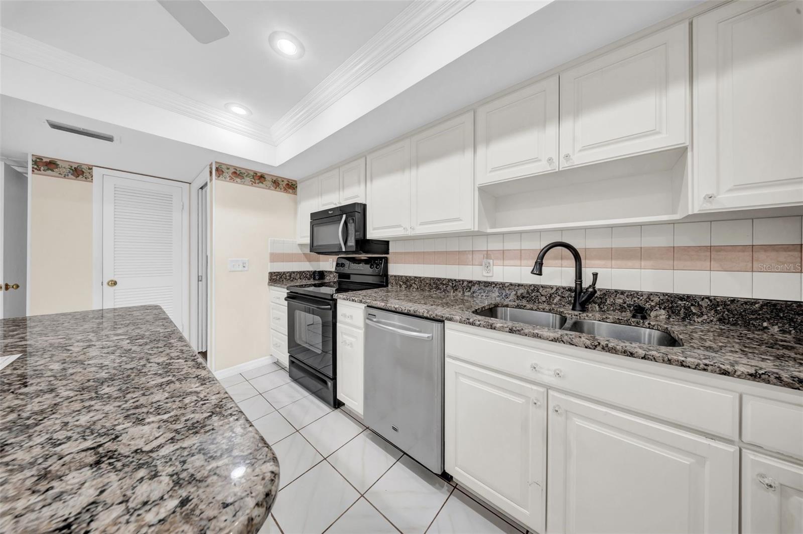 Image 13 of 47 For 14123 Cypress Circle 14123