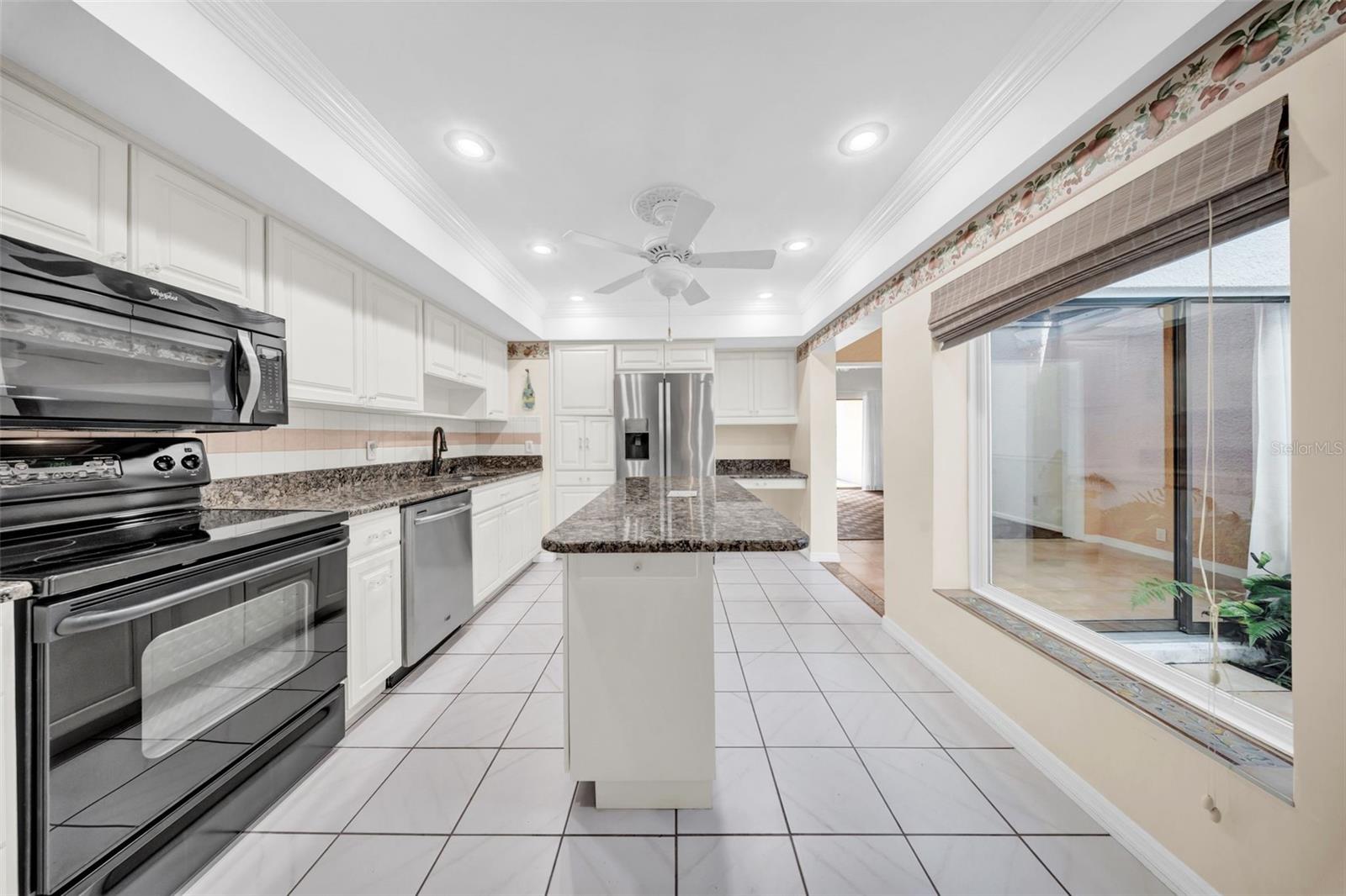 Image 15 of 47 For 14123 Cypress Circle 14123