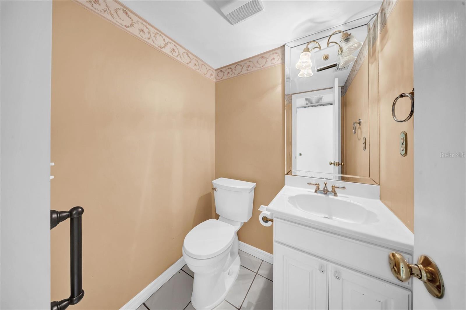 Image 16 of 47 For 14123 Cypress Circle 14123