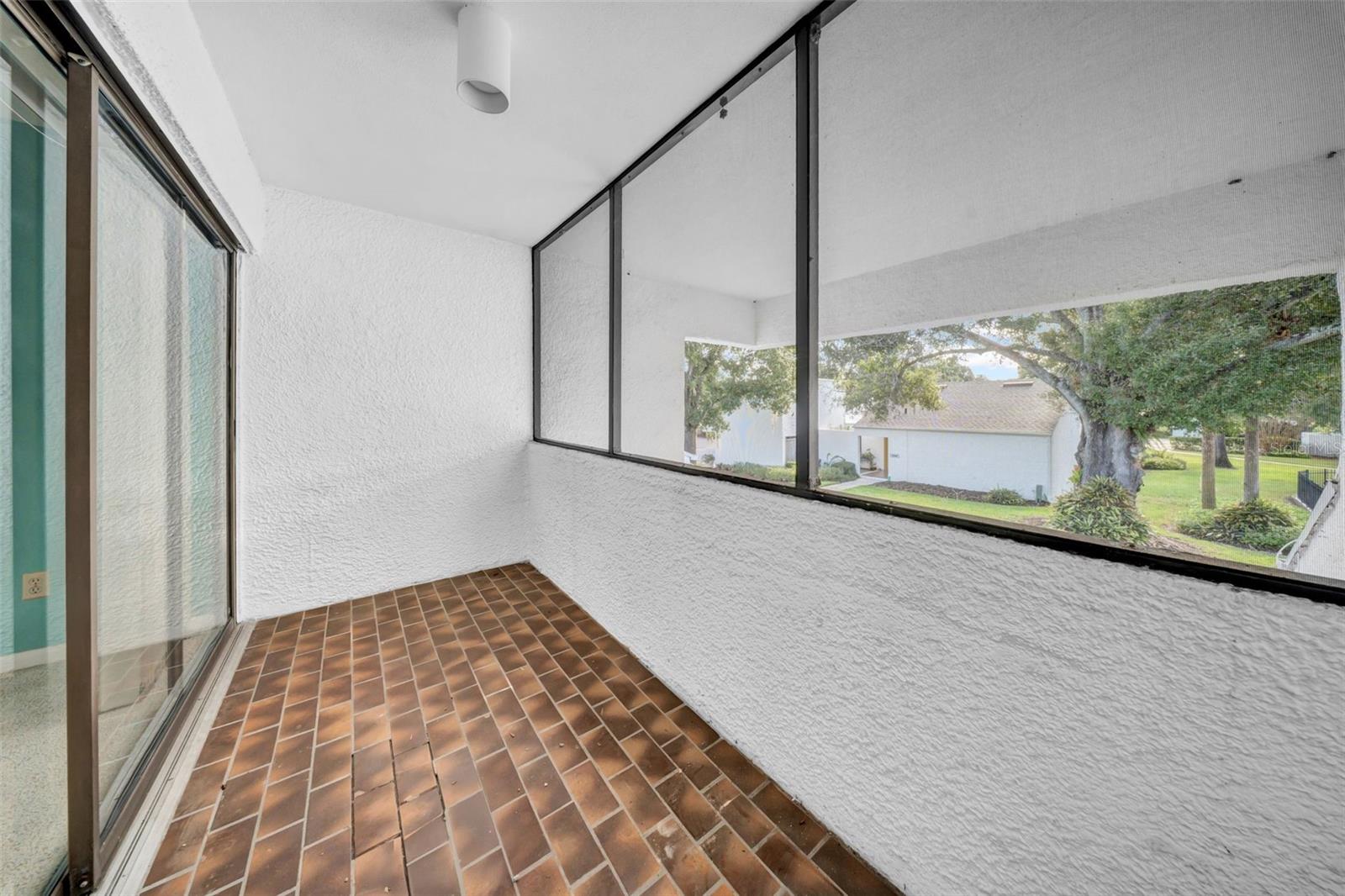 Image 31 of 47 For 14123 Cypress Circle 14123