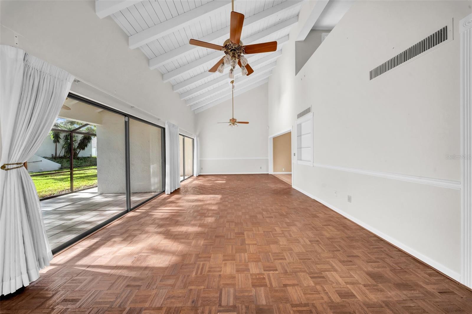Image 7 of 47 For 14123 Cypress Circle 14123