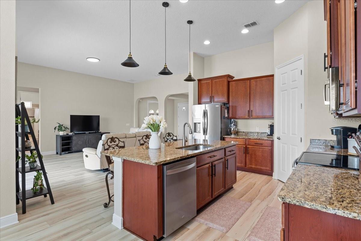 Image 14 of 49 For 3715 Paradiso Circle