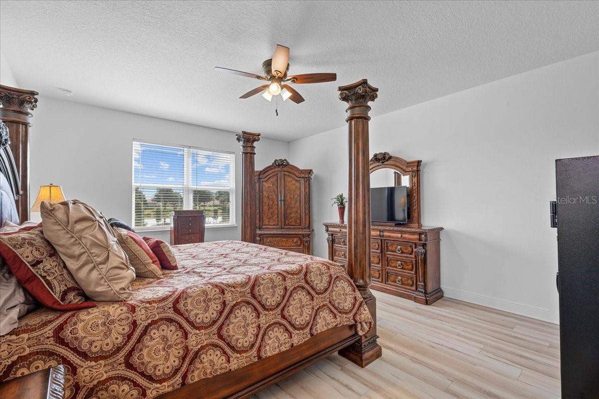 Image 18 of 49 For 3715 Paradiso Circle